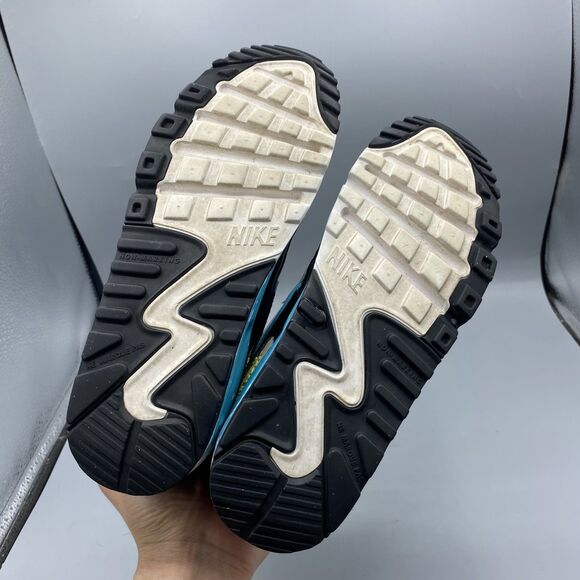 Nike Air Max 90 Sneakers White Blue Black Pink 833376-104 GS Size 6.5Y - Picture 6 of 7